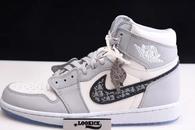 One Kick x Jordan 1 CN8607-002 shoe box) Retro High DR (DR 0602